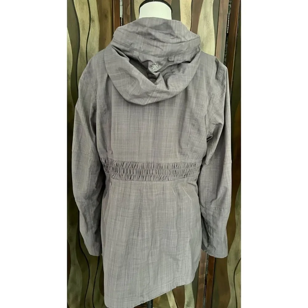 Athleta see photos